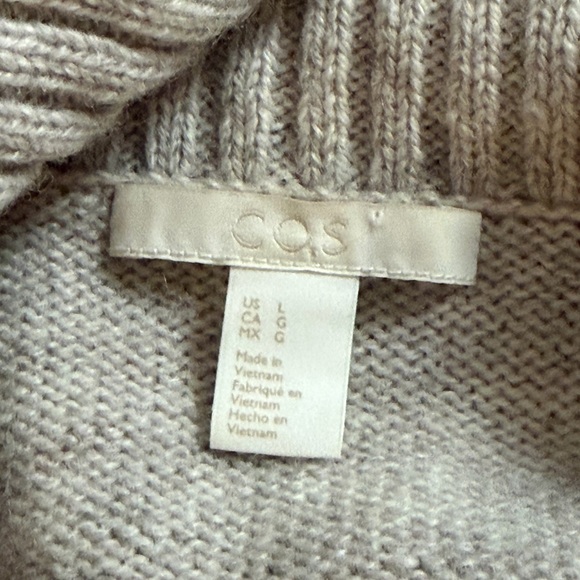 COS Lambswool V-neck Sweater Vest - sz L - Picture 6 of 7